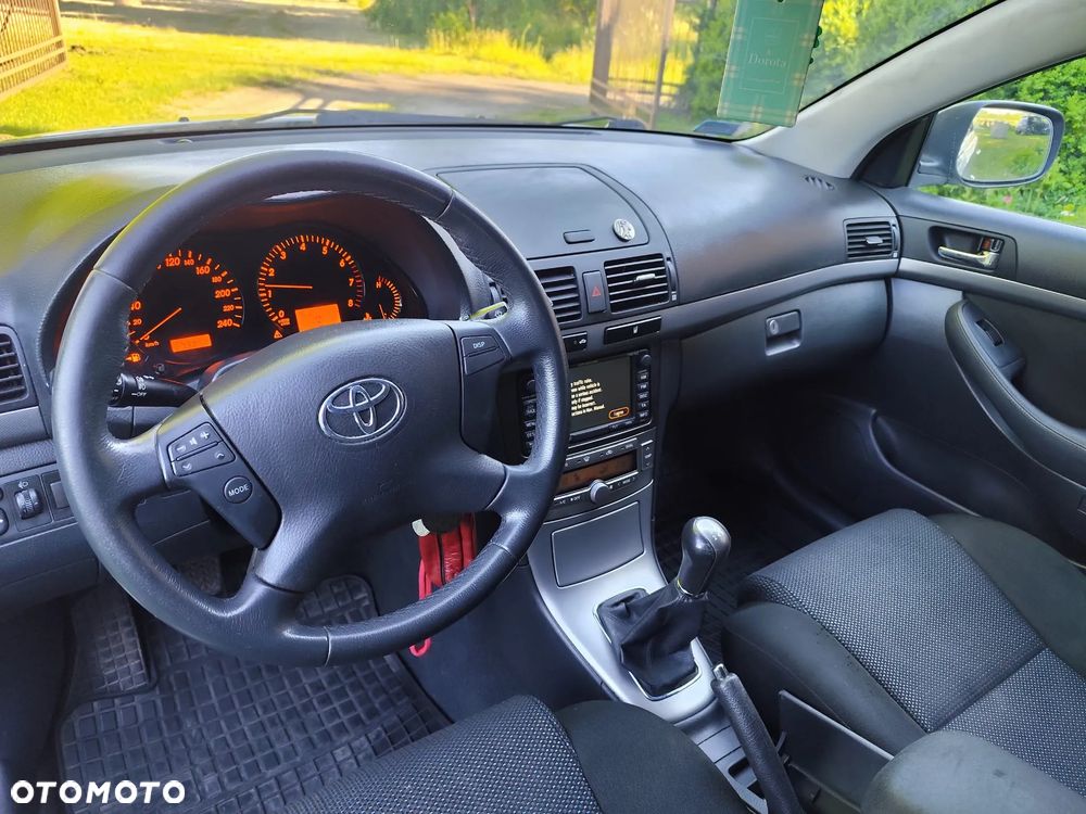 Toyota Avensis 1.8 VVT-i Luna - 15