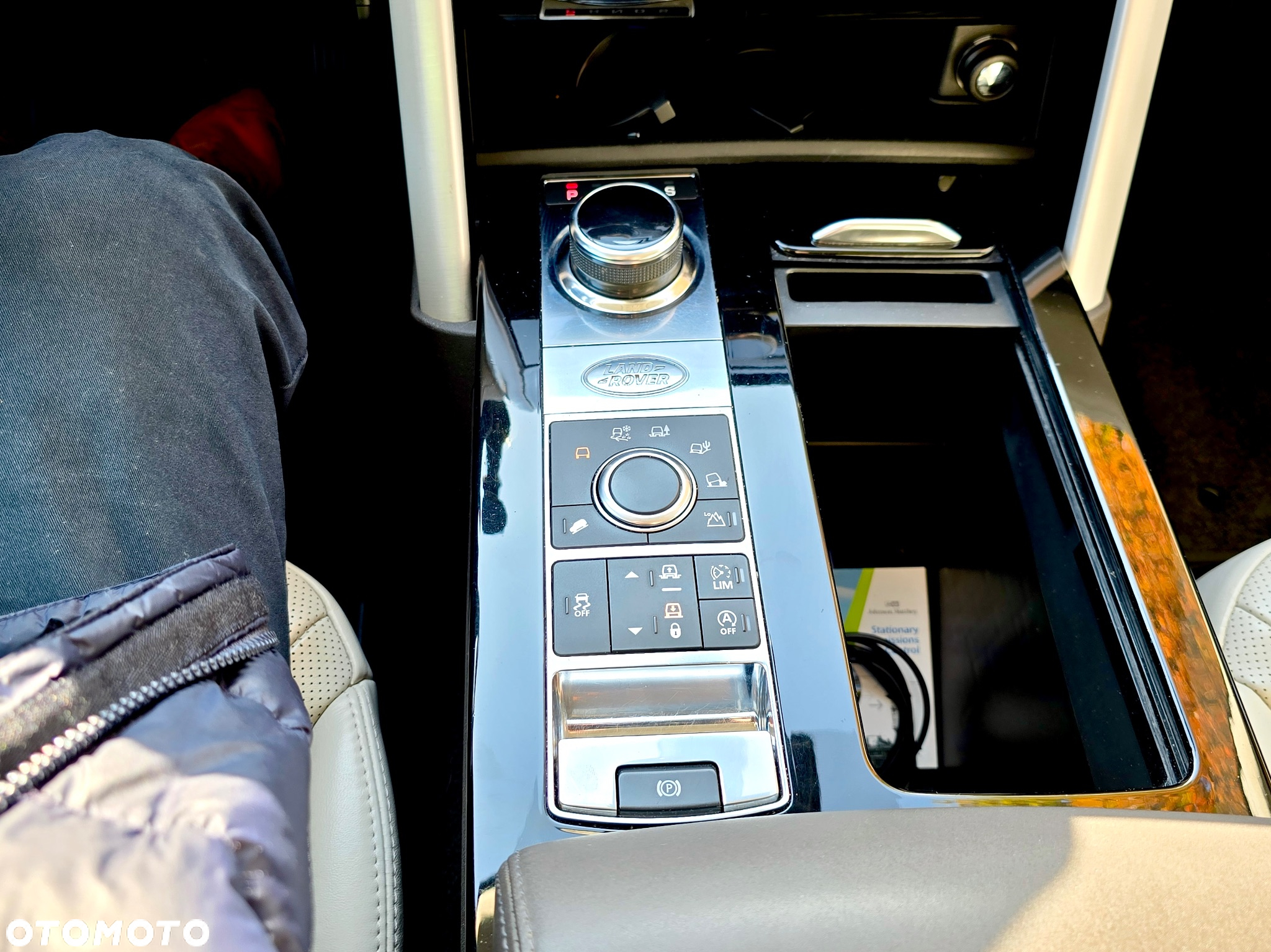 Land Rover Discovery V 2.0 SD4 HSE - 21