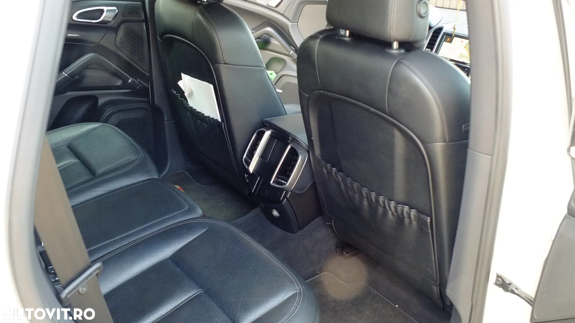Porsche Cayenne S Hybrid Tiptronic S - 29