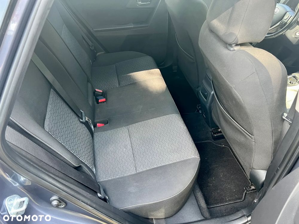 Toyota Auris 1.6 Valvematic Multidrive S Executive - 17