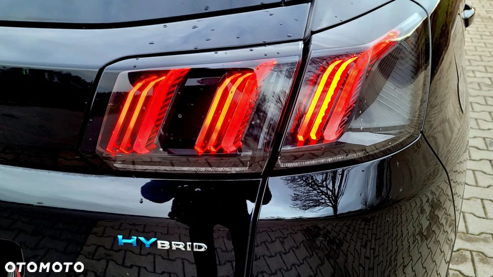 Peugeot 3008 1.6 PureTech HYbrid GT Line S&S EAT8 - 32