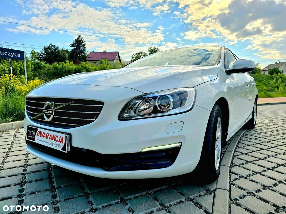 Volvo V60 D2 Geartronic Summum - 2