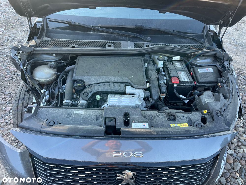 Peugeot 208 PureTech 130 EAT8 GT Pack - 12