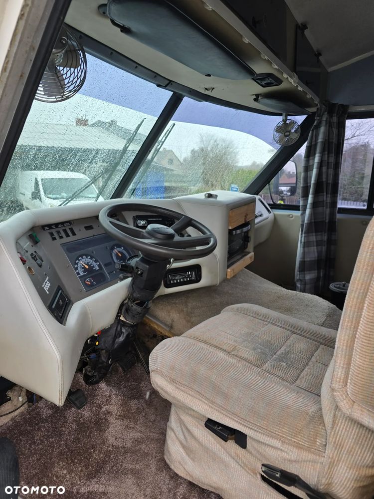 Chevrolet Holiday Rambler 1000 Winnebago 7.4 V8 Big airstream - 18