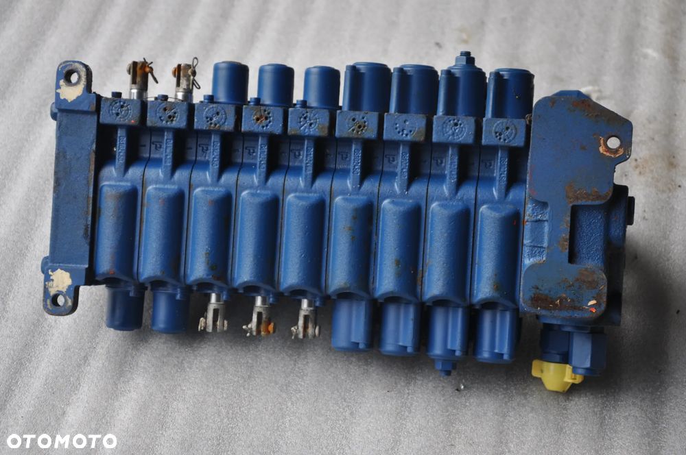 Rozdzielacz Hydrauliczny yanmar SV 15 R900404371 - 3