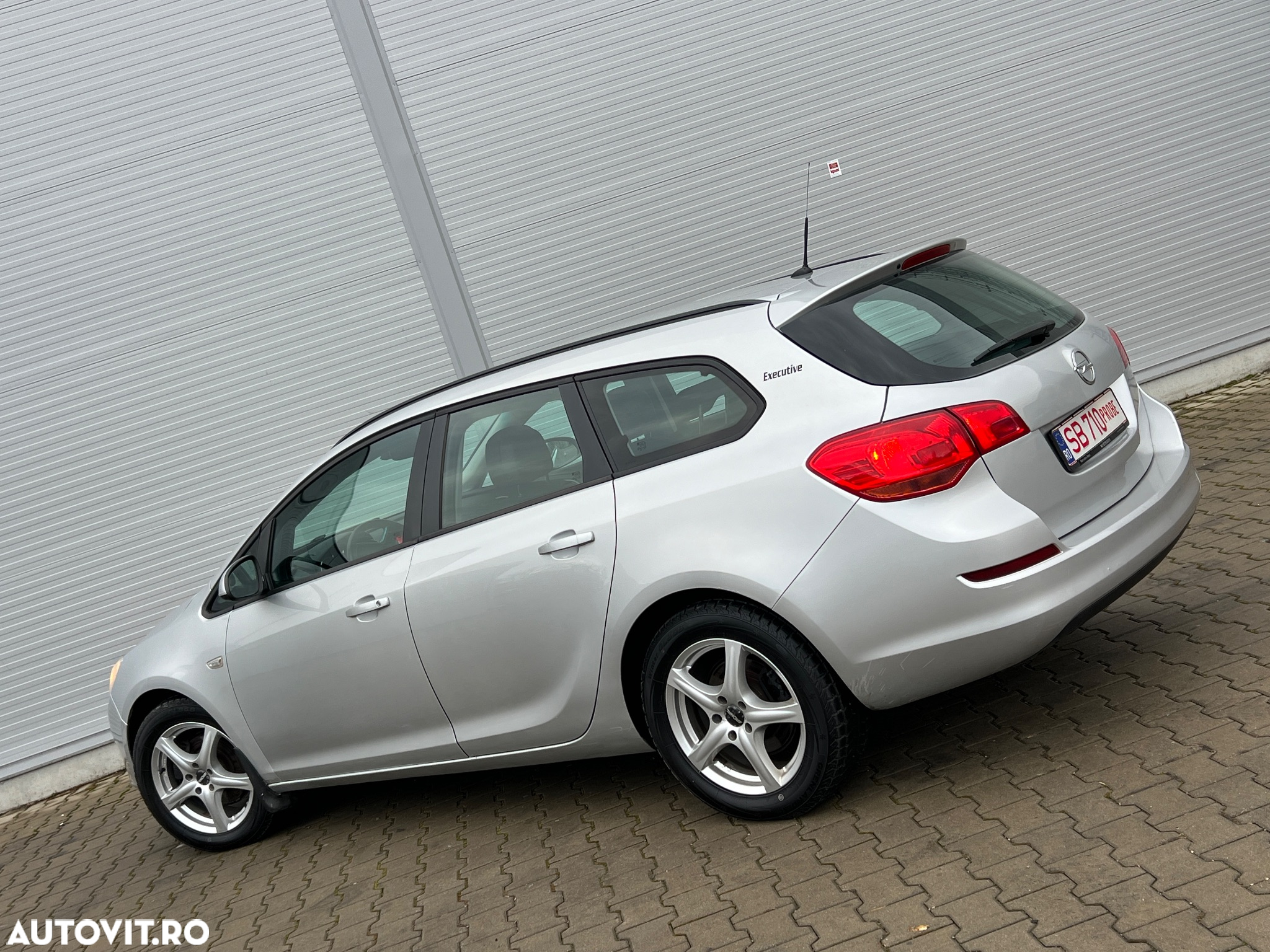 Opel Astra 1.7 CDTI DPF Sports Tourer Exklusiv - 3