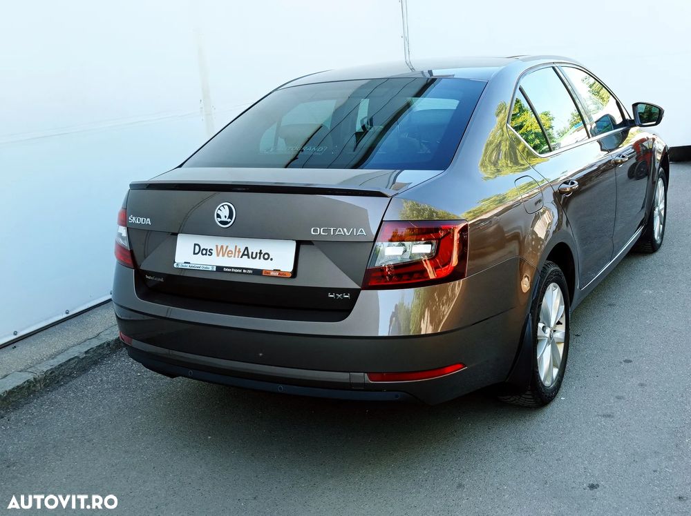 Skoda Octavia 2.0 TDI 4X4 STYLE - 10