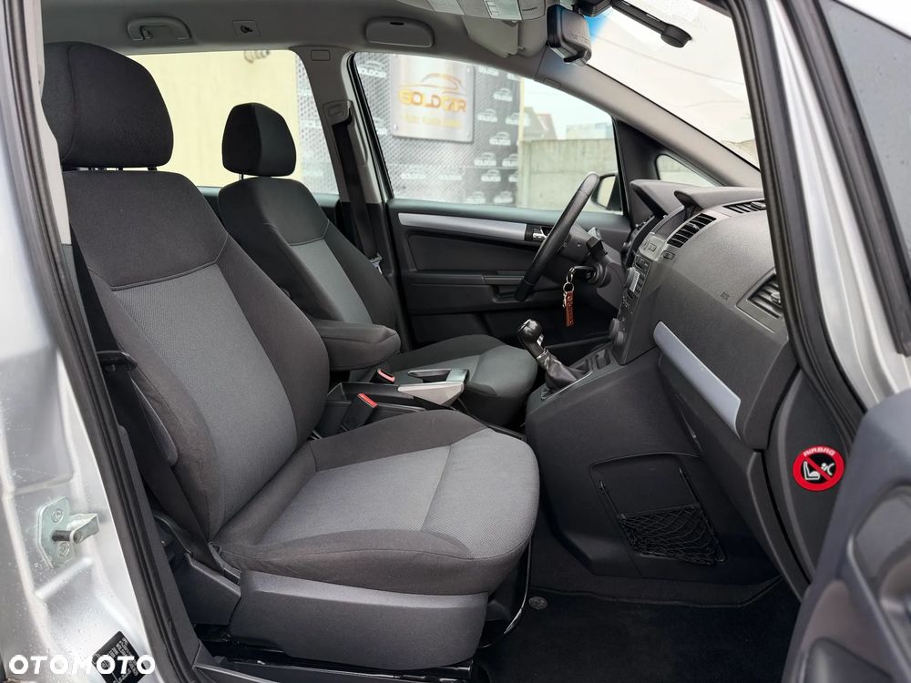 Opel Zafira 1.8 Enjoy - 10