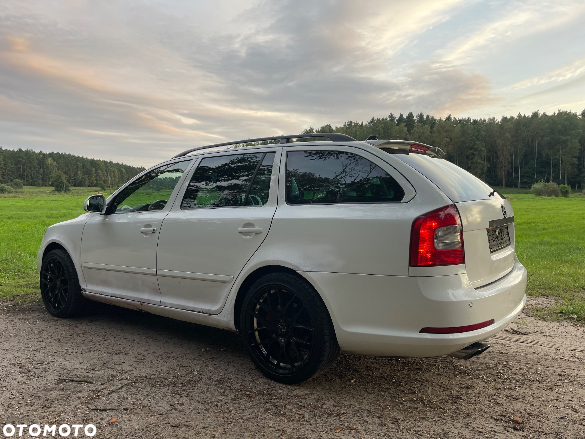 Skoda Octavia Combi 2.0 TDI DPF RS - 12