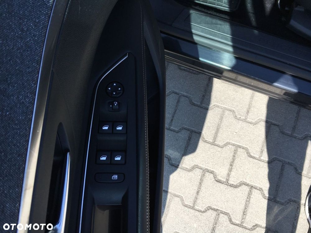 Peugeot 3008 1.5 BlueHDi Active S&S - 5