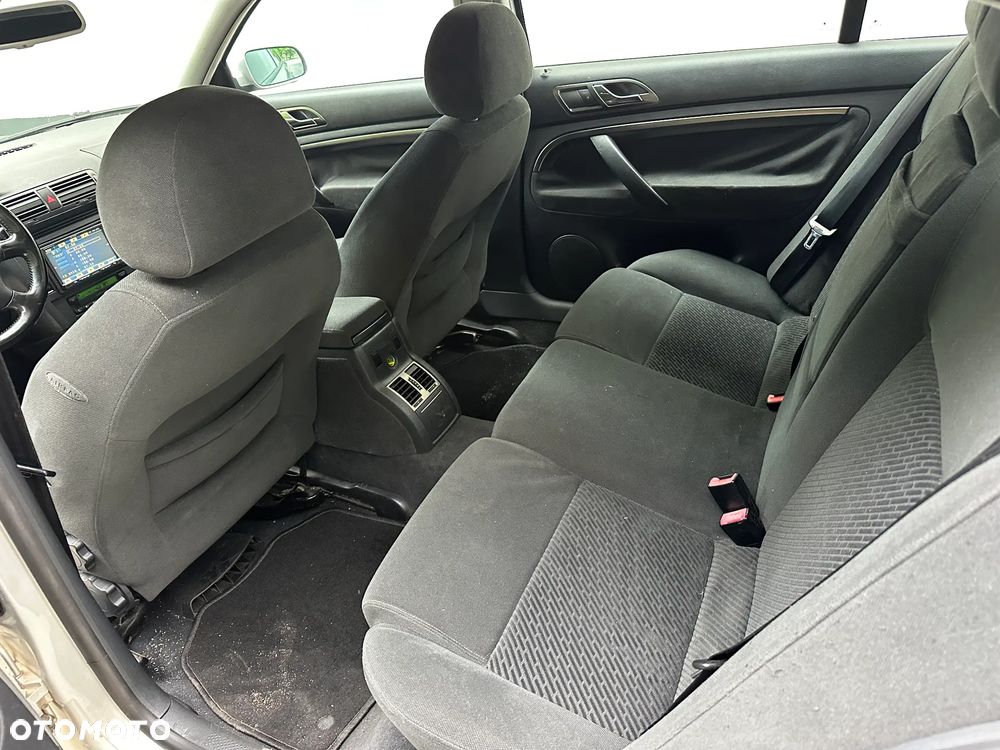 Skoda Superb 2.8 V6 Classic - 5