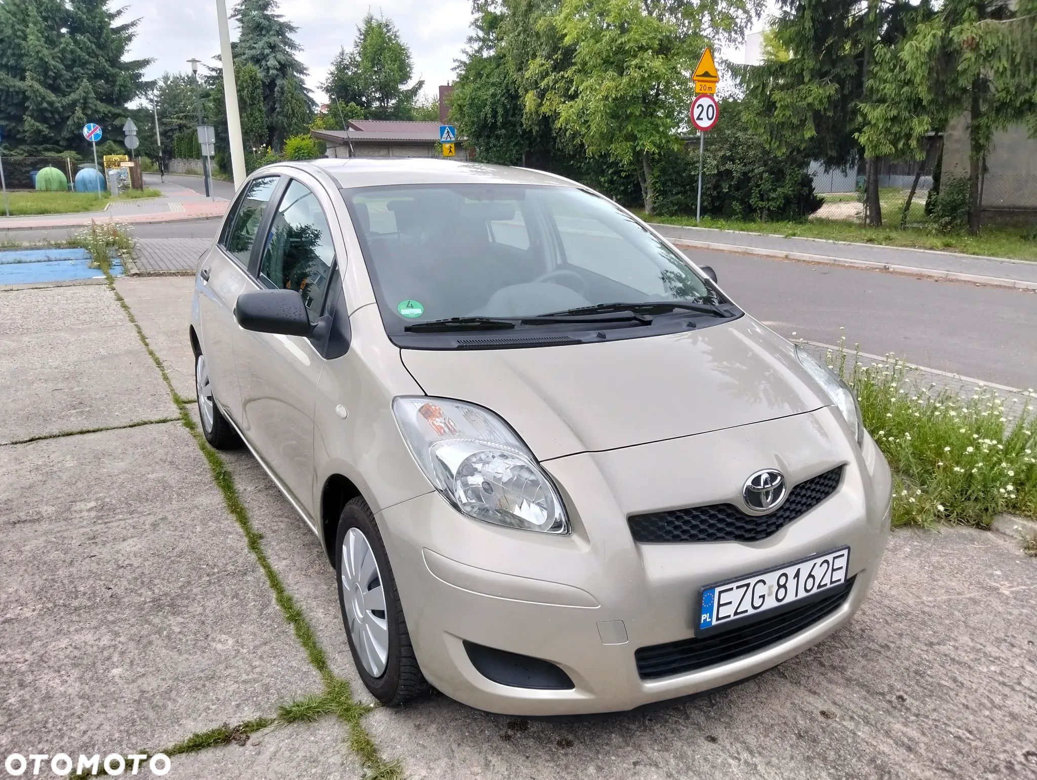 Toyota Yaris 1.0 Active - 1