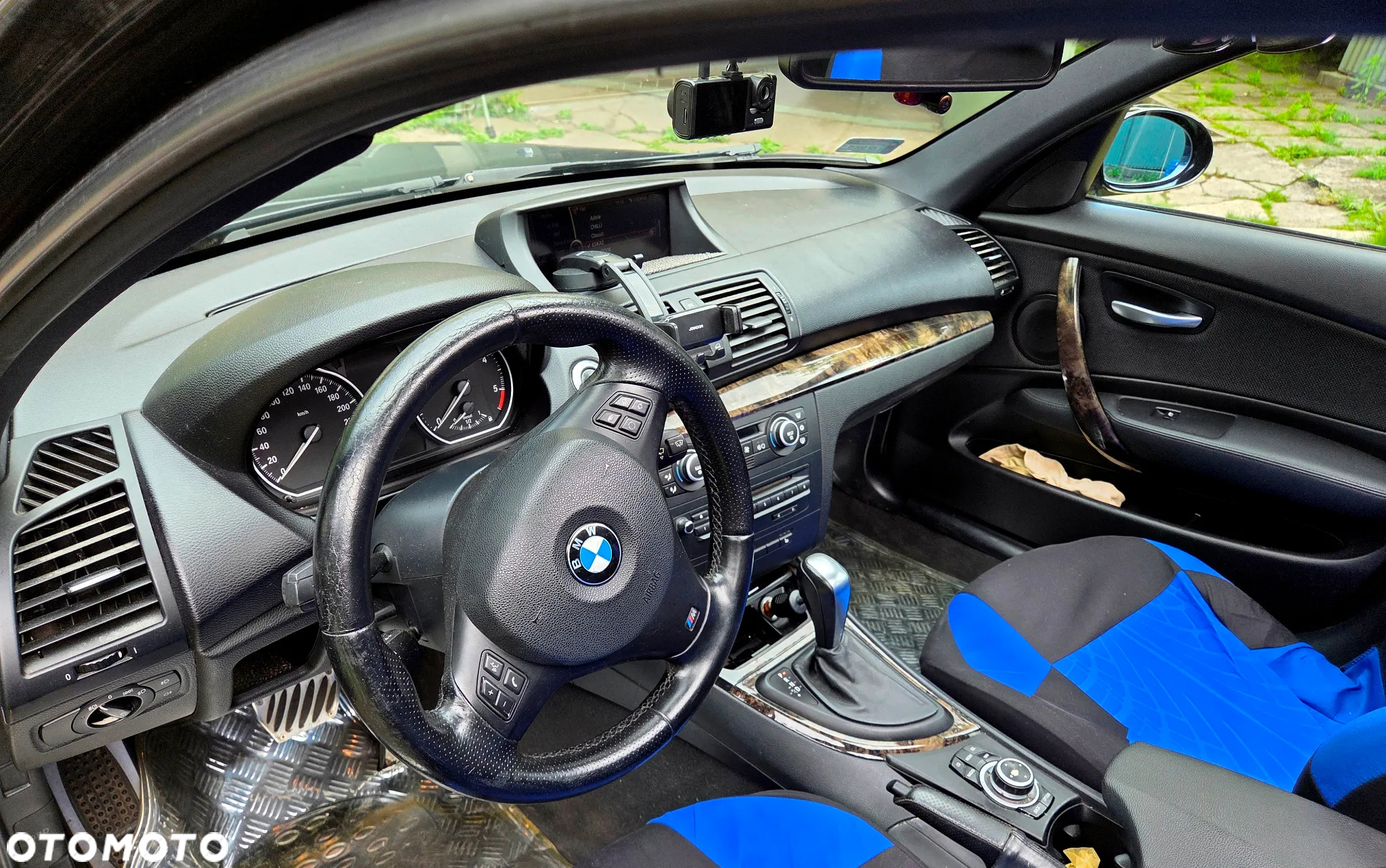 BMW Seria 1 123d DPF - 12