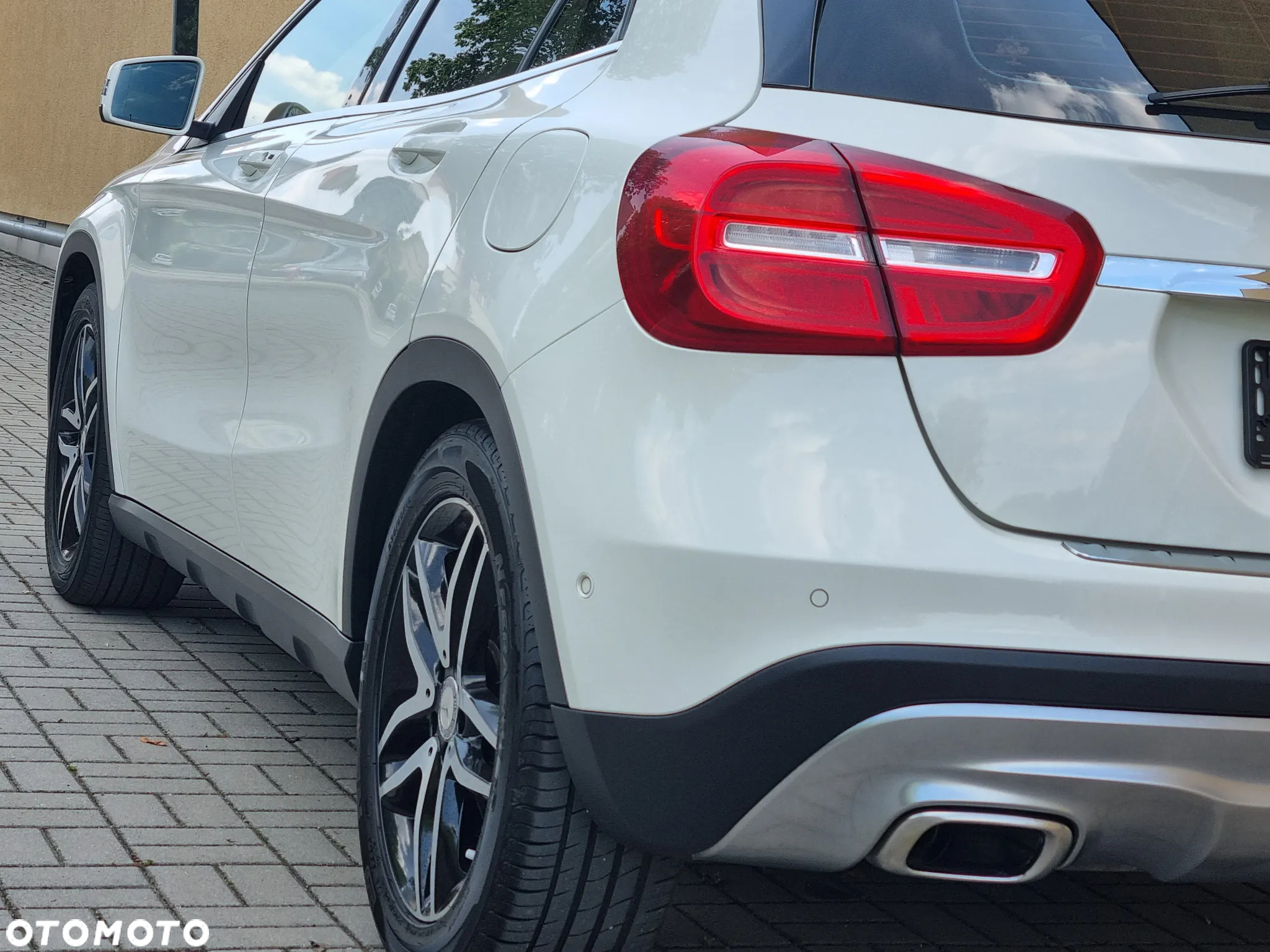 Mercedes-Benz GLA 250 7G-DCT Urban - 14