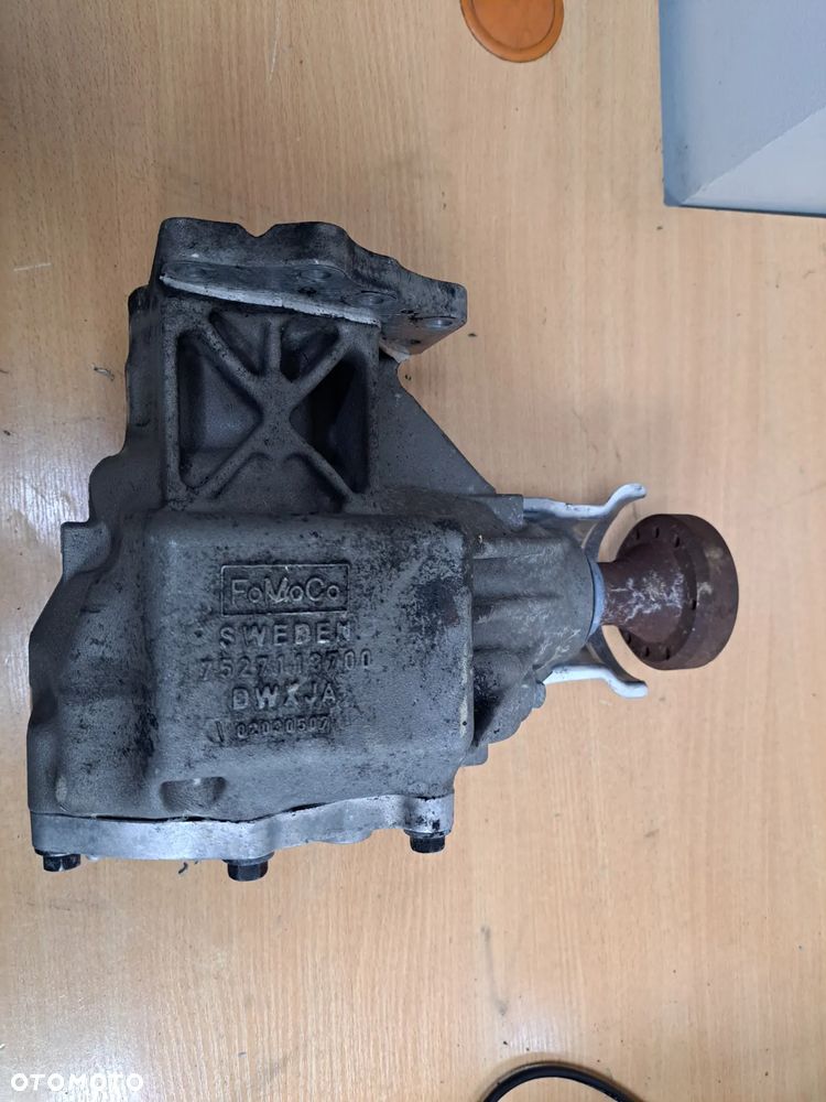 VOLVO V70 XC70 S80 XC60 3.0 T6 REDUKTOR PRZEKŁADNIA KĄTOWA 7527113700 - 7