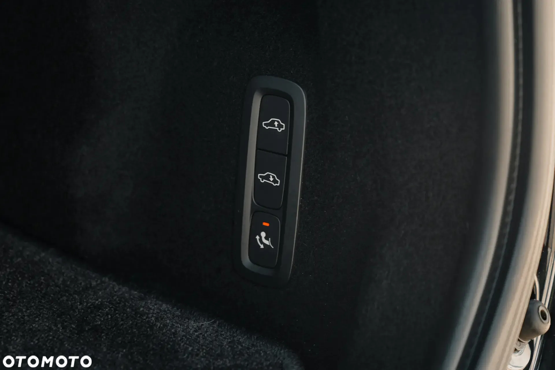 Volvo XC 60 T6 AWD Recharge Geartronic RDesign - 34