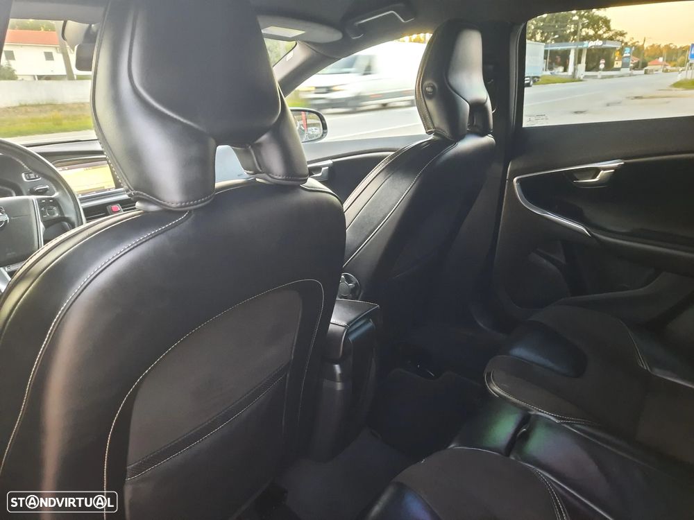 Volvo V40 1.6 D2 R-Design - 33