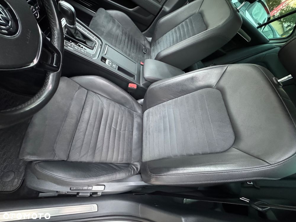 Volkswagen Passat 2.0 TDI 4Mot Elegance DSG - 23