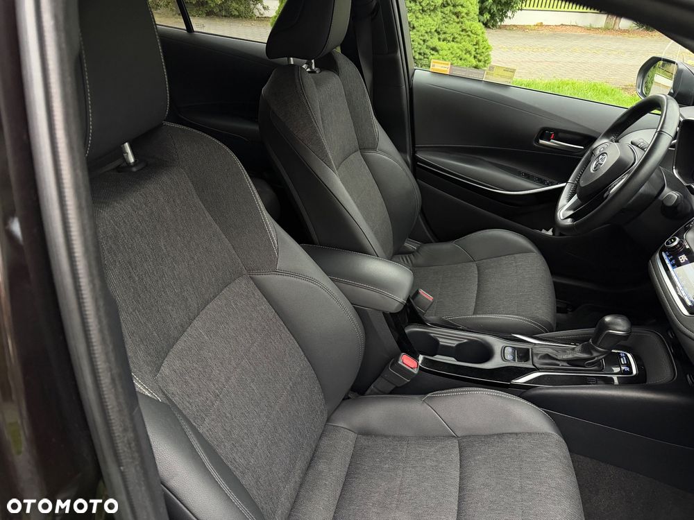 Toyota Corolla 1.8 Hybrid Selection - 27