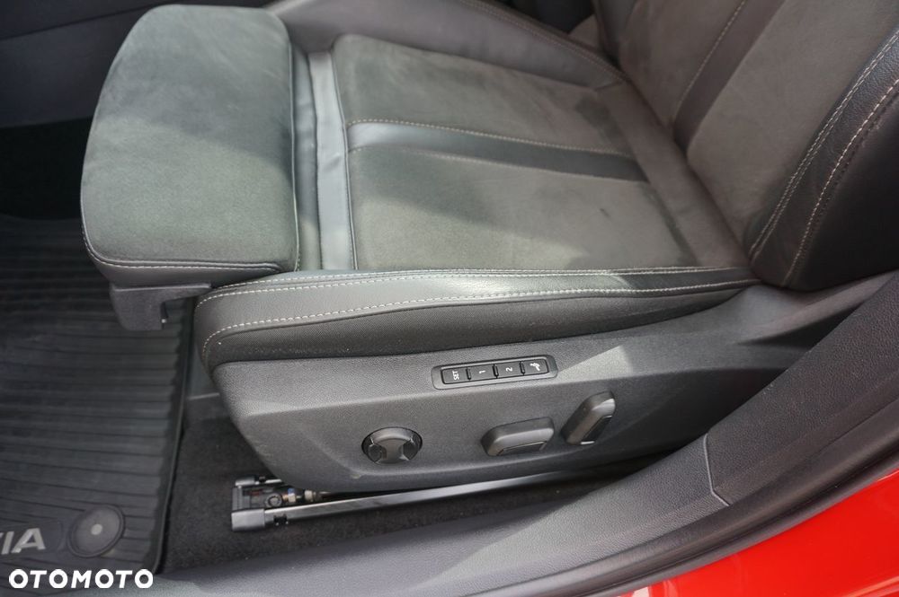 Skoda Octavia 2.0 TDI DSG 4x4 Scout First Edition - 10