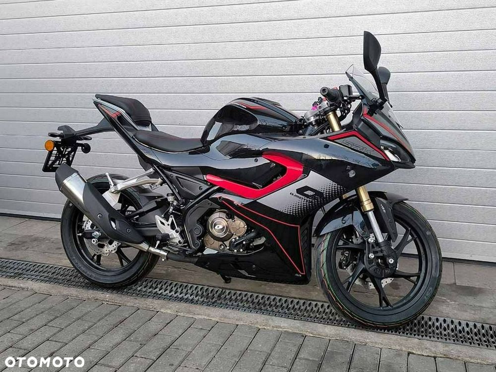 QJMOTOR SRK 125S - 8