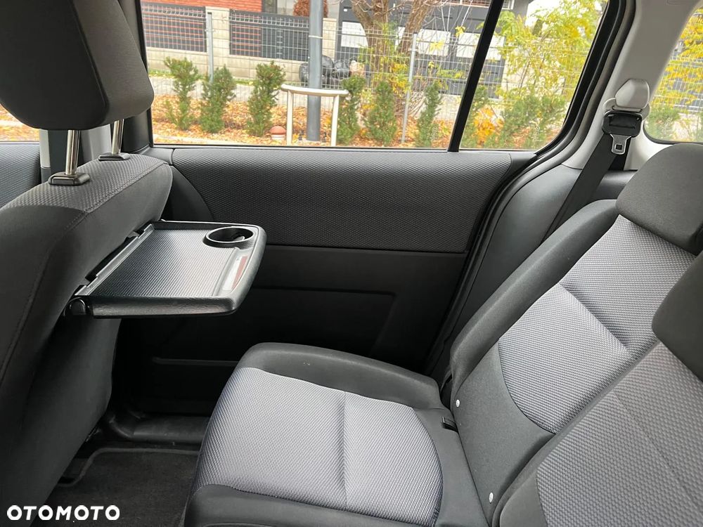 Mazda 5 2.0 Active - 21