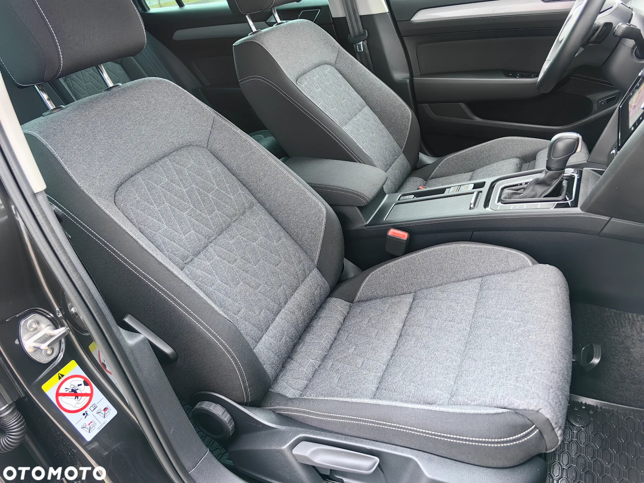 Volkswagen Passat Variant 1.5 TSI OPF DSG Highline - 28