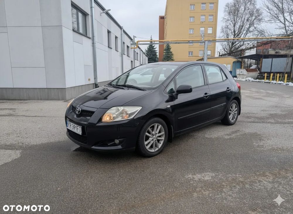 Toyota Auris - 1