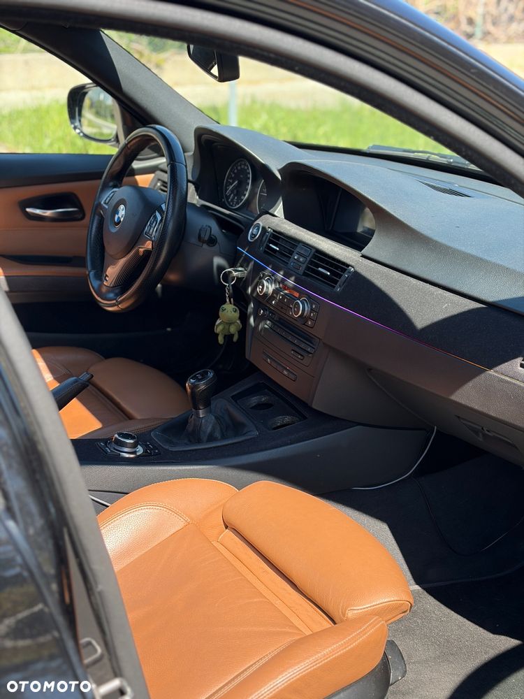 BMW Seria 3 318d - 9