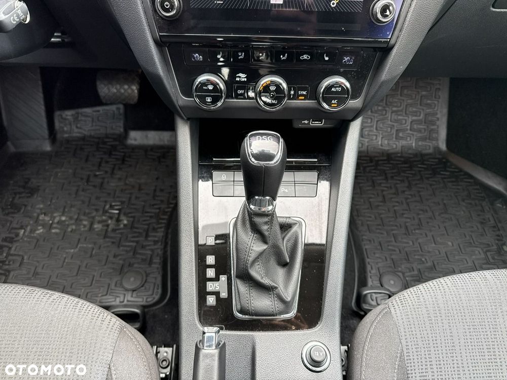 Skoda Octavia 1.5 TSI ACT Style DSG - 24