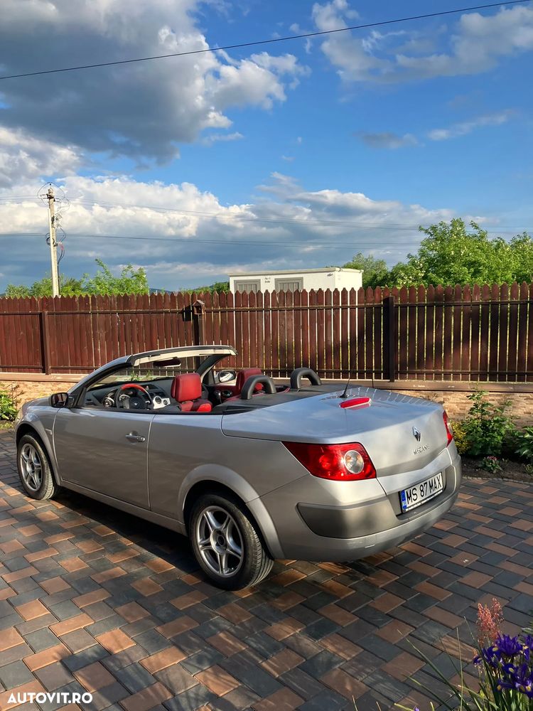 Renault Megane 2.0 Confort Dynamique - 3