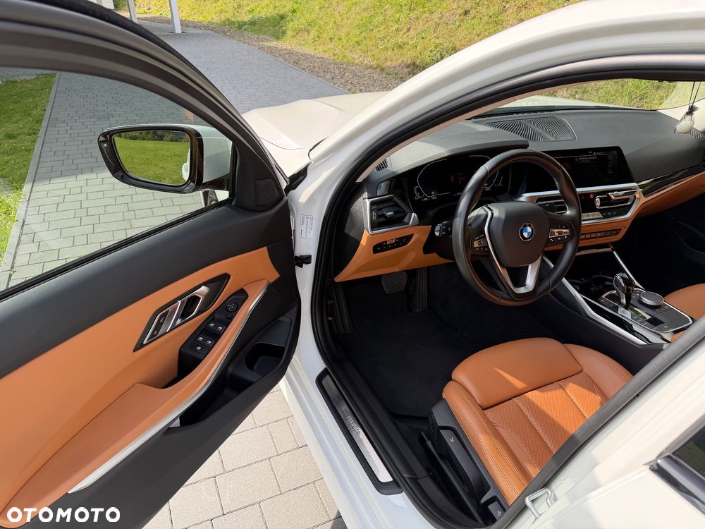 BMW 3 Series 2021 photo 5