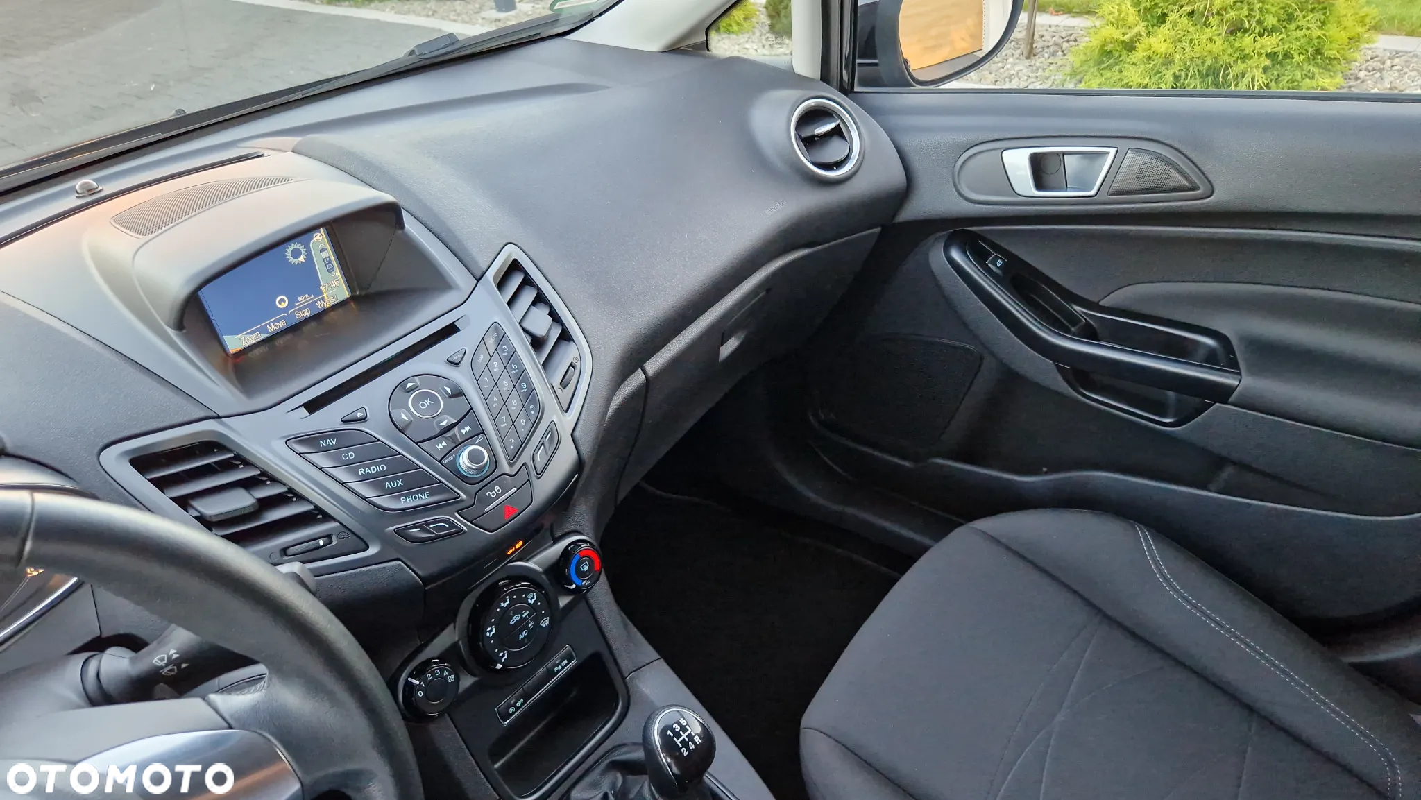 Ford Fiesta 1.0 EcoBoost Titanium - 18