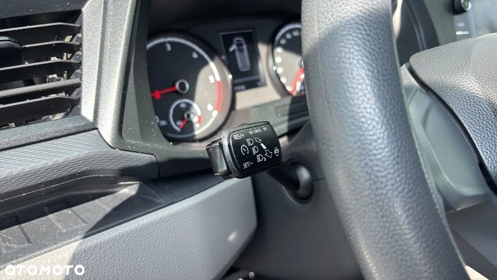 Volkswagen Transporter - 12
