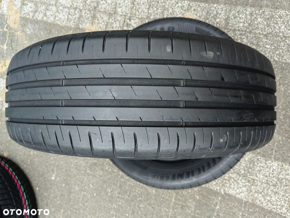 205/60R16 92V Goodyear Efficientgrip performance para lato PL114 - 7