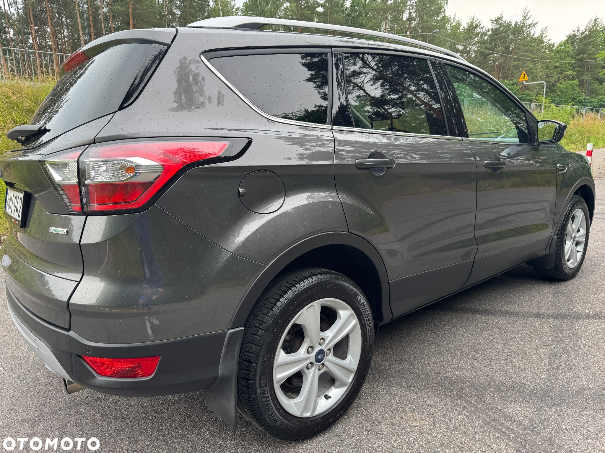 Ford Kuga 1.5 EcoBoost 2x4 Cool & Connect - 11
