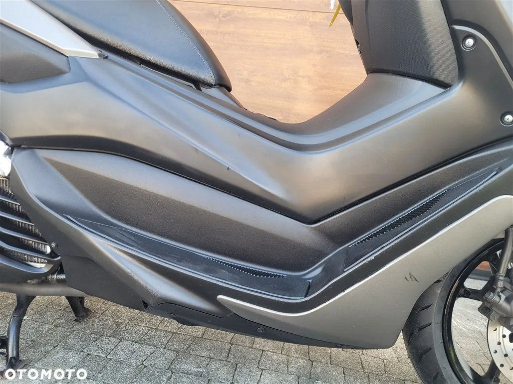Yamaha NMAX - 8