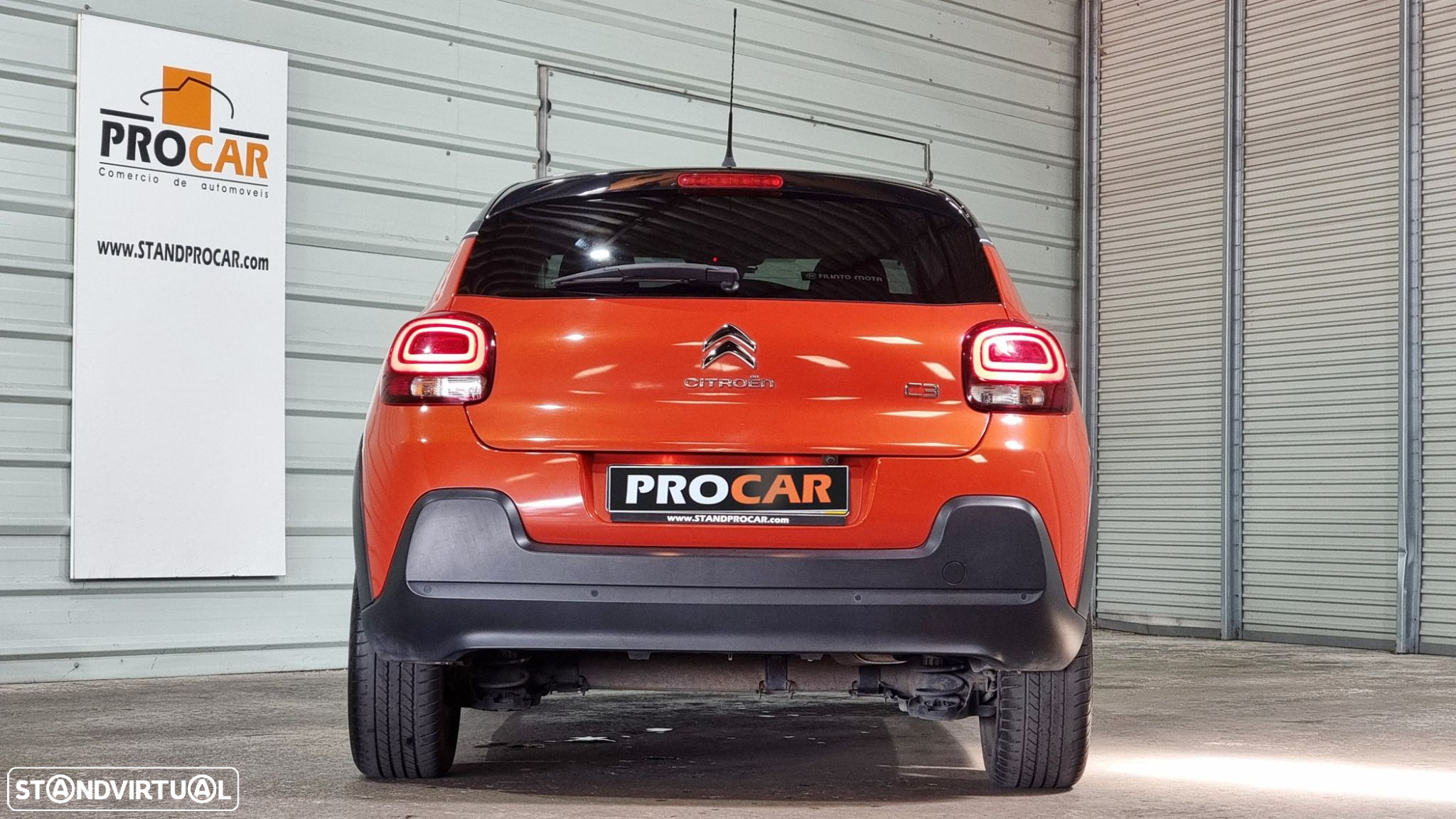 Citroën C3 1.2 PureTech Shine - 24