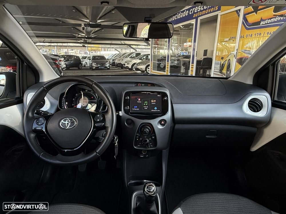 Toyota Aygo 1.0 X-Play+X-Touch - 28
