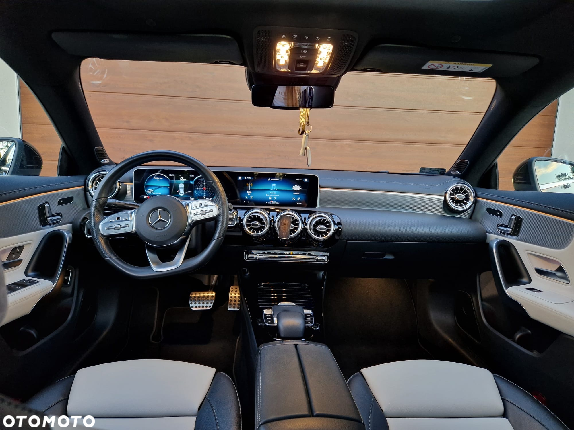 Mercedes-Benz CLA 250 4-Matic 7G-DCT - 24