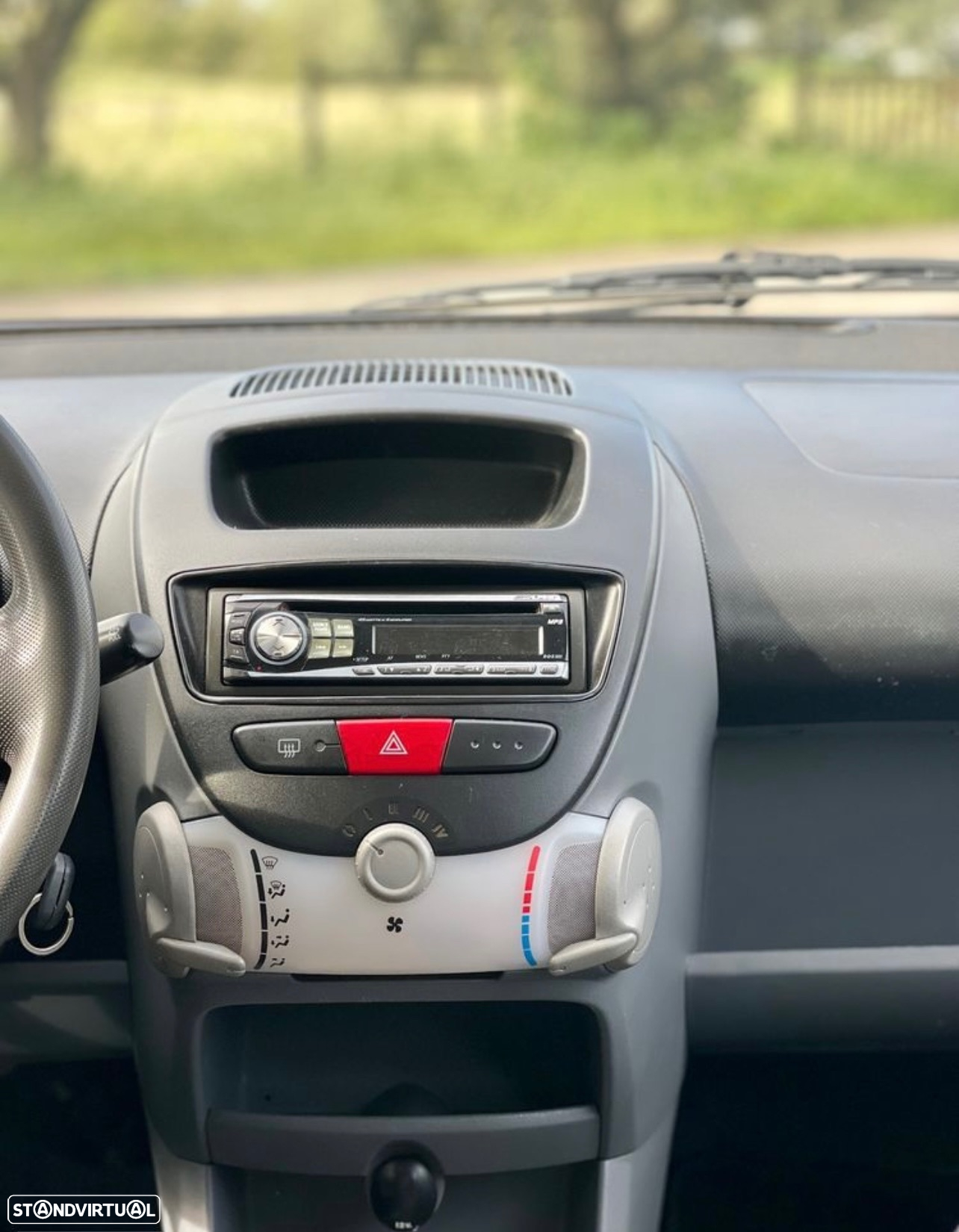 Peugeot 107 1.0 Urban - 14