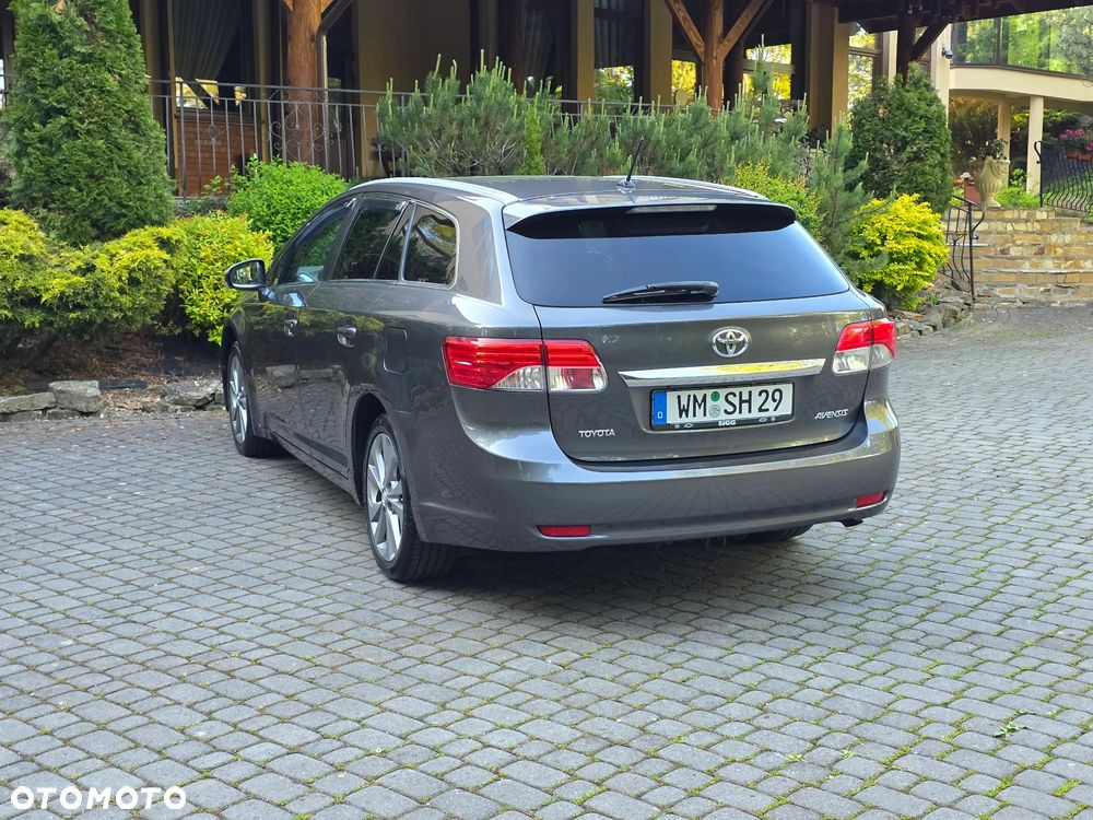 Toyota Avensis 2.0 D-4D Edition - 12