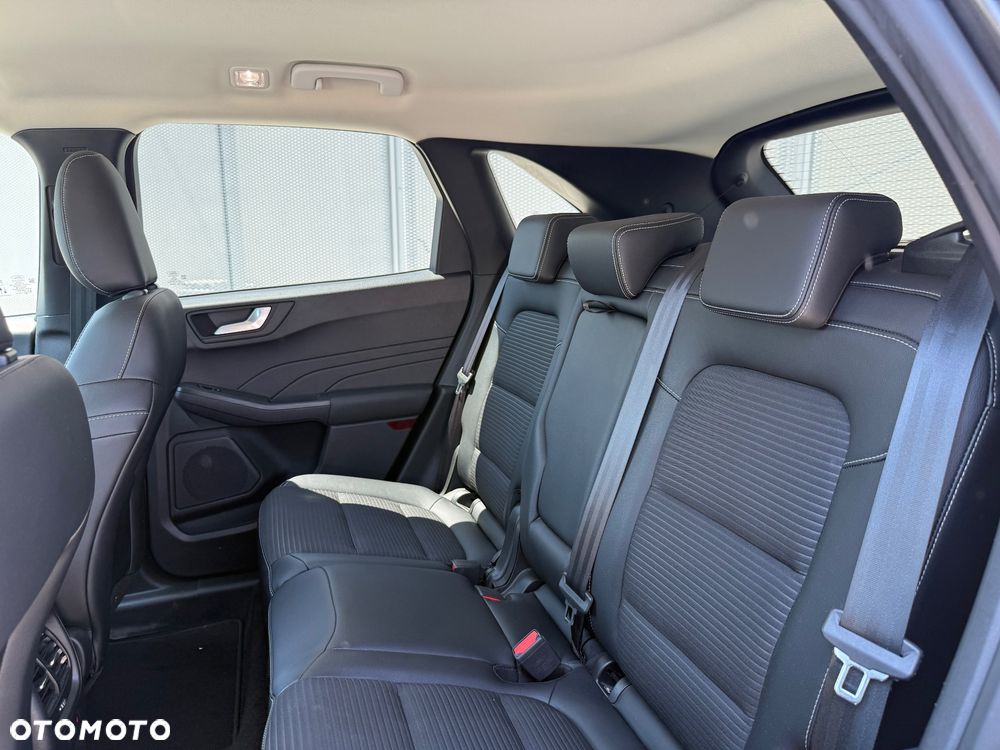 Ford Kuga 2.5 FHEV FWD Titanium X - 18