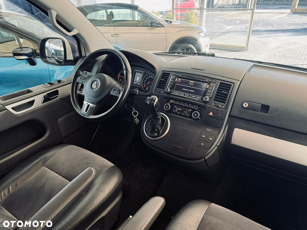 Volkswagen Multivan - 21