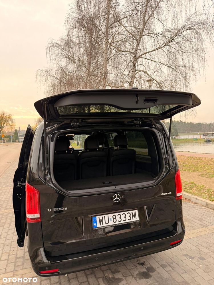 Mercedes-Benz Klasa V - 21