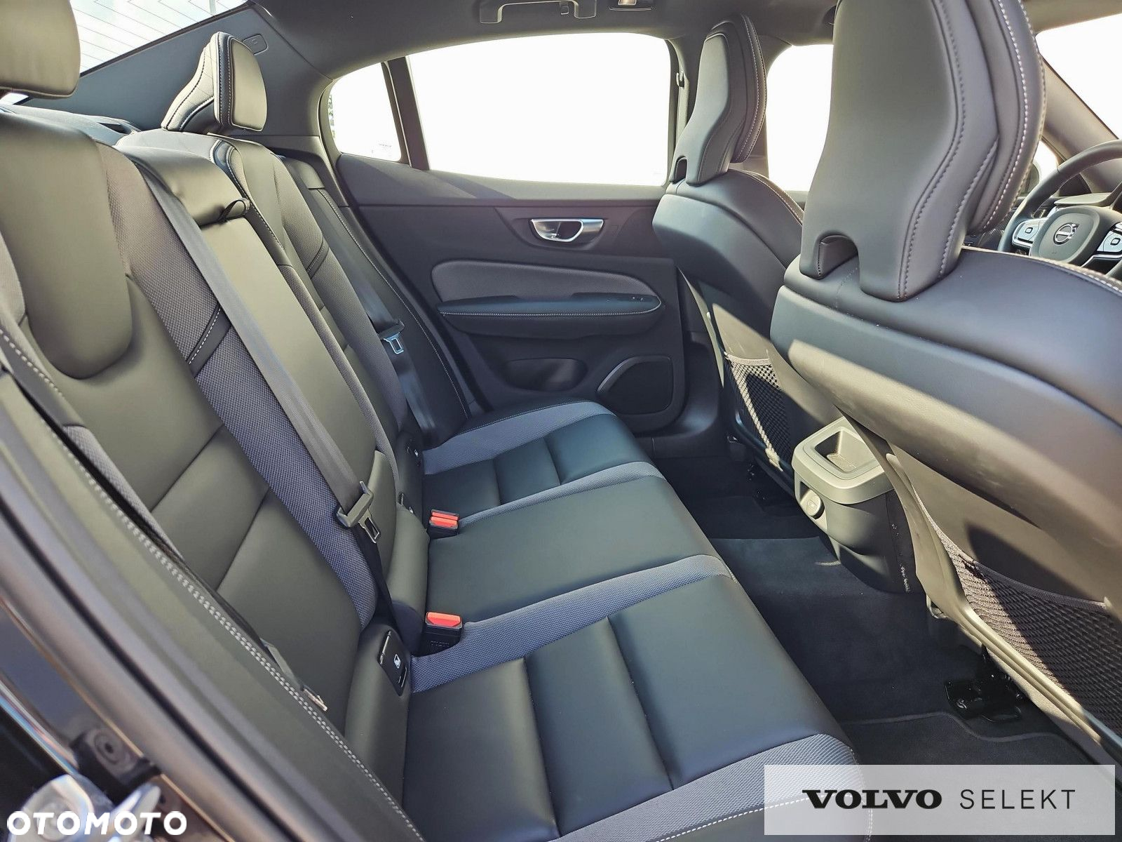 Volvo S60 B5 B AWD Plus Dark - 14