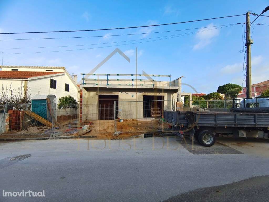 Sofisticada Moradia Térrea T3 +1 com Piscina. Fernão Ferro - Grande imagem: 3/32