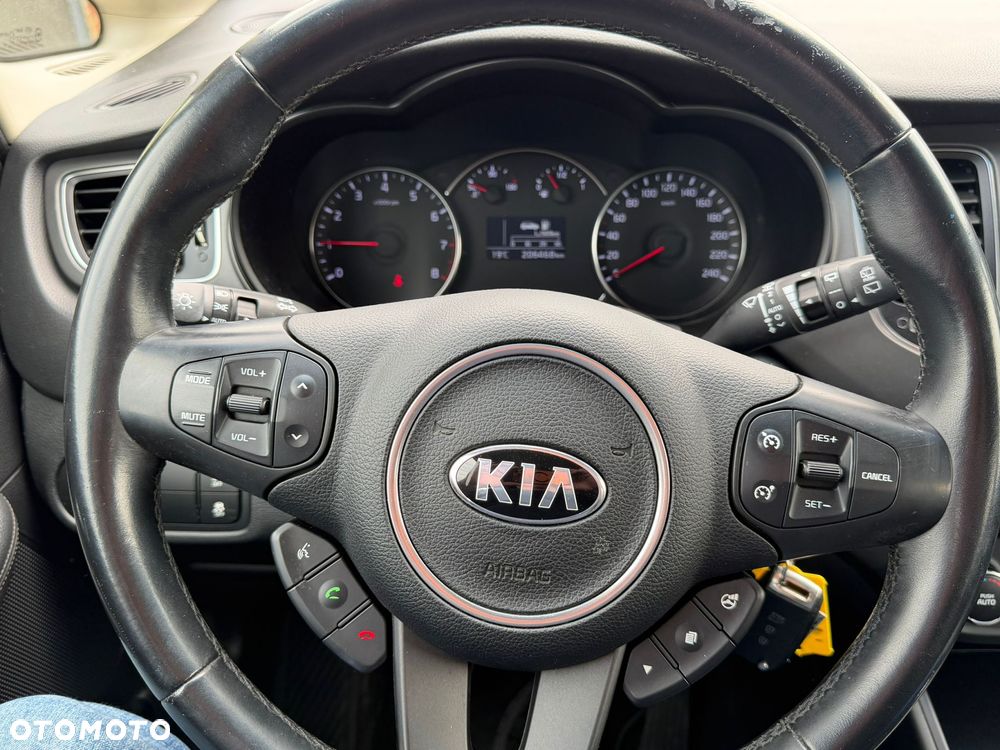 Kia Carens 1.6 GDI ISG Spirit - 17