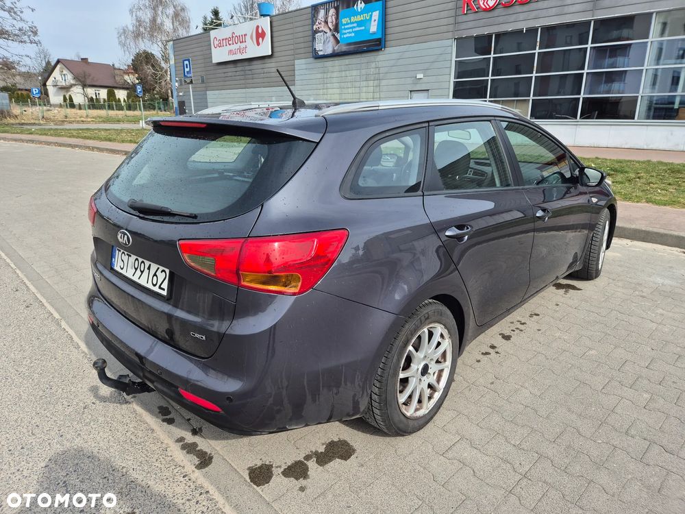 Kia Ceed - 13