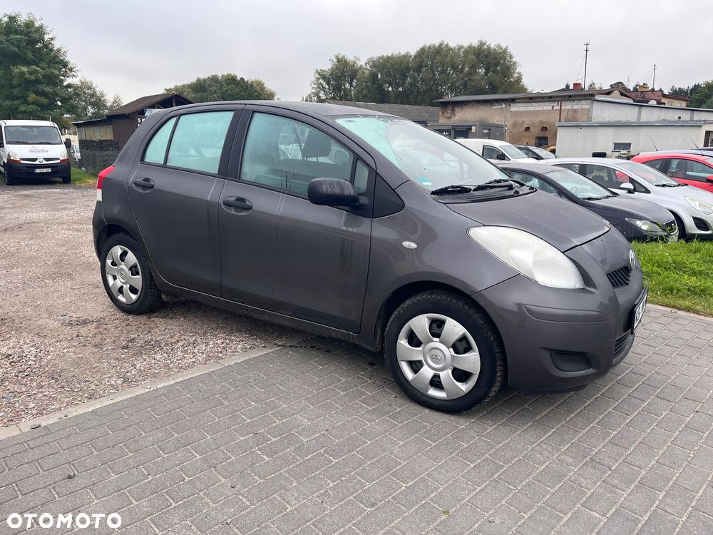 Toyota Yaris - 7